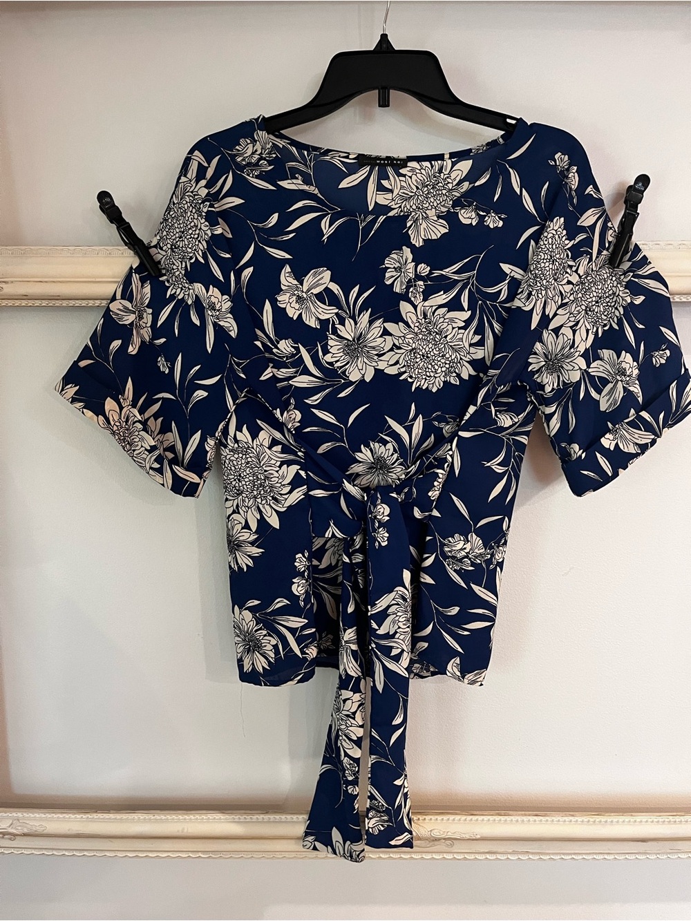 West Kei Navy and White Floral Tie-Front Blouse